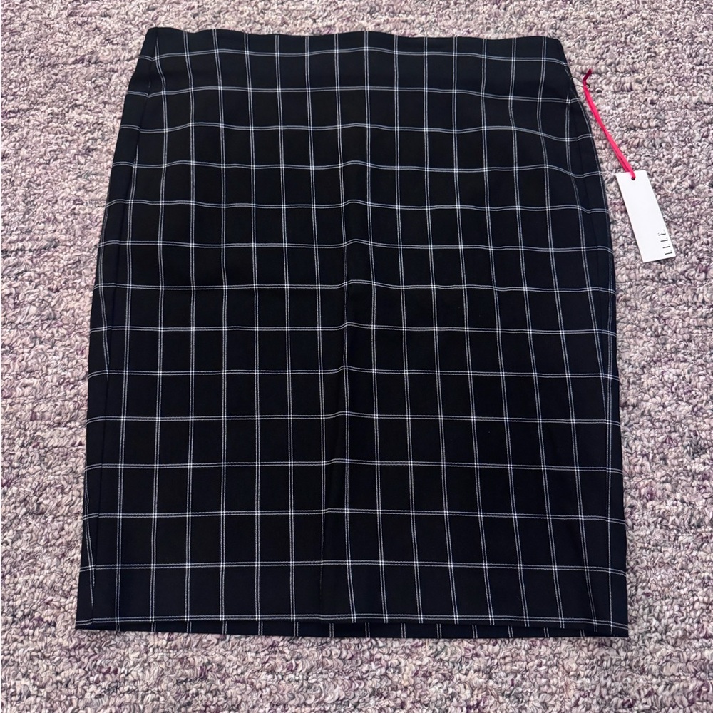 Elle Black and White Checkered Pencil Skirt